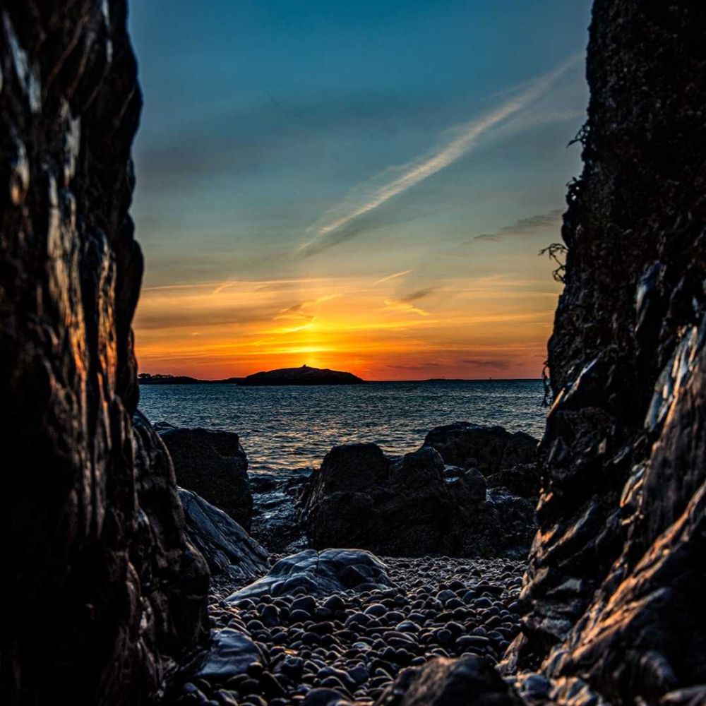 Sky, ocean and rocks